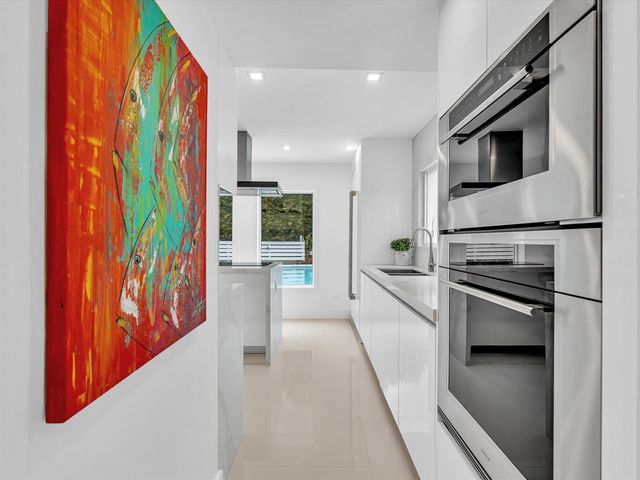 1903 Bay Drive, Pompano Beach, FL 33062