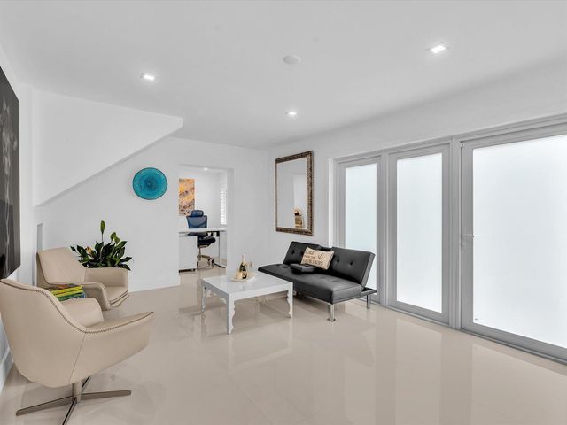 1903 Bay Drive, Pompano Beach, FL 33062