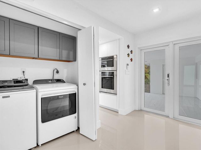 1903 Bay Drive, Pompano Beach, FL 33062