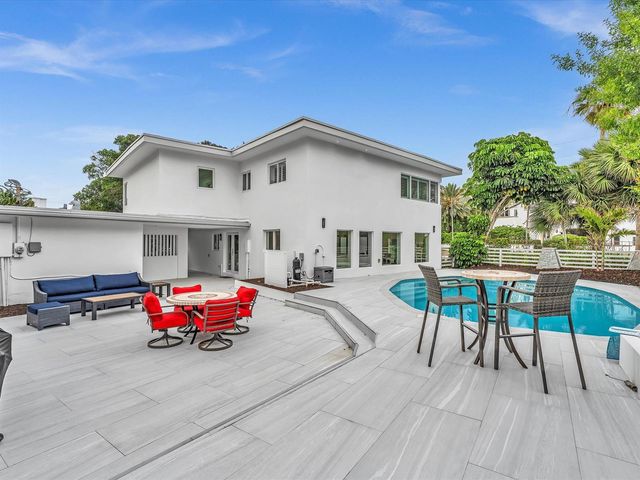 1903 Bay Drive, Pompano Beach, FL 33062