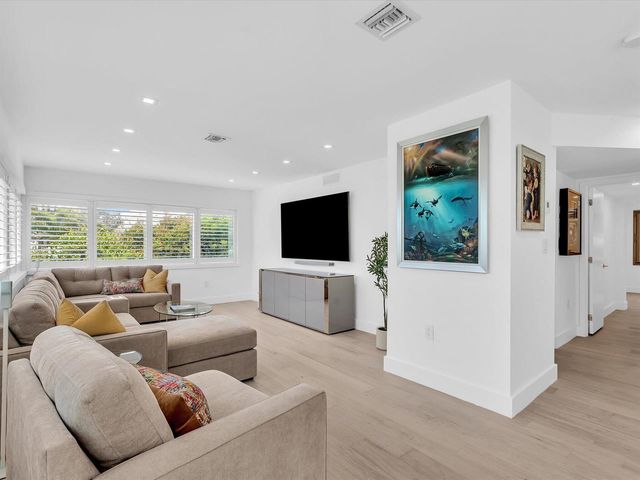 1903 Bay Drive, Pompano Beach, FL 33062