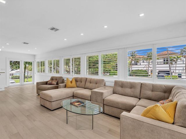 1903 Bay Drive, Pompano Beach, FL 33062