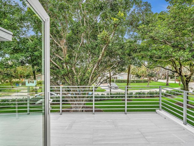 1903 Bay Drive, Pompano Beach, FL 33062