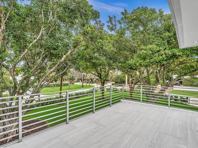 1903 Bay Drive, Pompano Beach, FL 33062