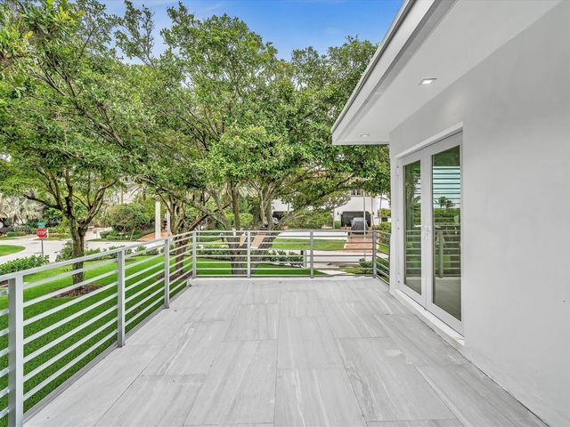 1903 Bay Drive, Pompano Beach, FL 33062