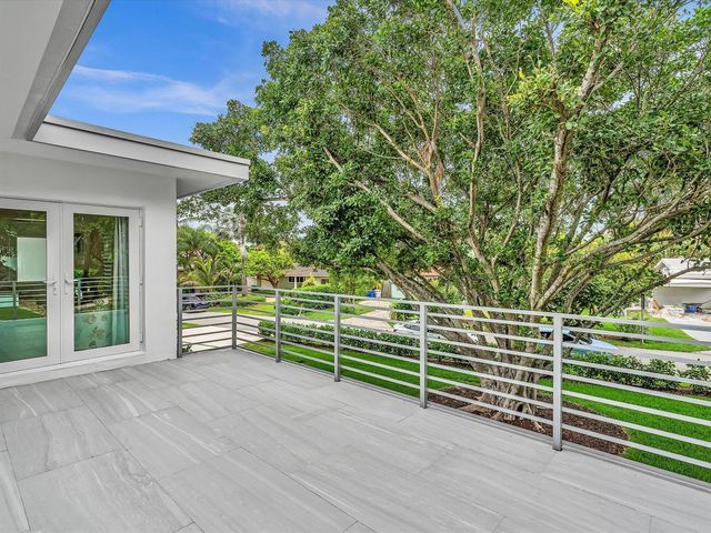 1903 Bay Drive, Pompano Beach, FL 33062