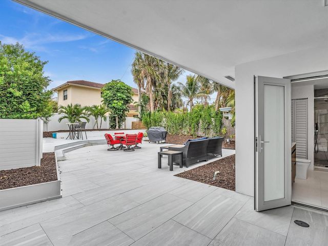1903 Bay Drive, Pompano Beach, FL 33062