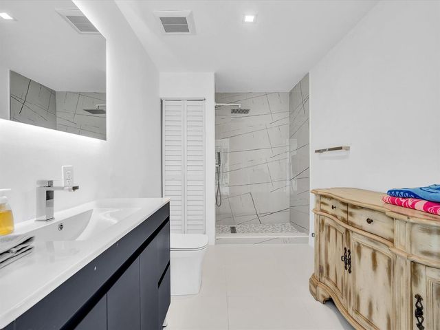 1903 Bay Drive, Pompano Beach, FL 33062