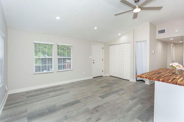 21776 NW 57TH AVENUE, Micanopy, FL 32667