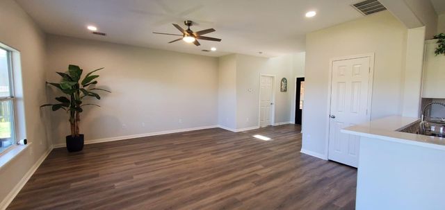 38202 S Lost Creek Boulevard, Magnolia, TX 77355