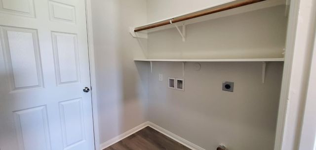 38202 S Lost Creek Boulevard, Magnolia, TX 77355