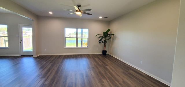 38202 S Lost Creek Boulevard, Magnolia, TX 77355