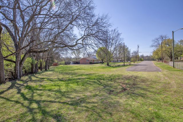 227 Spero Rd, Goodlettsville, TN 37072