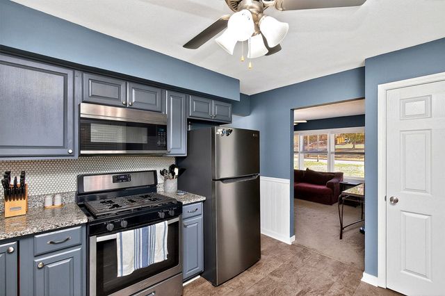 1922 E 29th Street, Des Moines, IA 50317