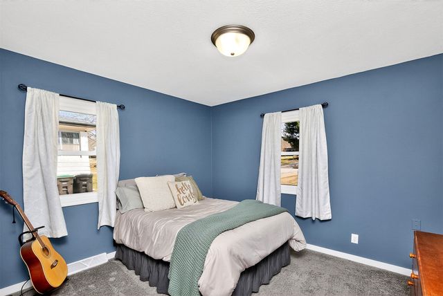 1922 E 29th Street, Des Moines, IA 50317