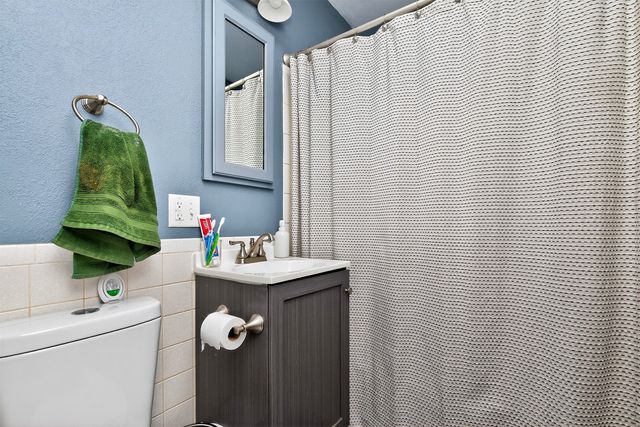 1922 E 29th Street, Des Moines, IA 50317