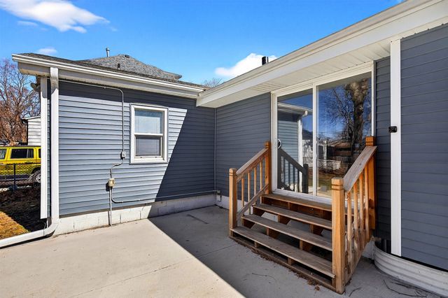 1922 E 29th Street, Des Moines, IA 50317