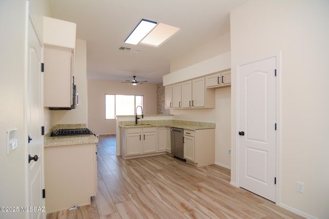 4795 W Pier Mountain Place, Marana, AZ 85658