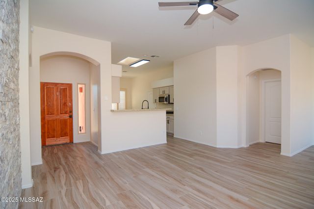 4795 W Pier Mountain Place, Marana, AZ 85658