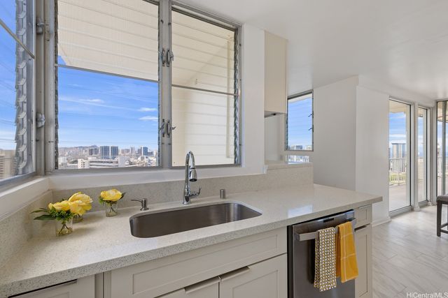 666 Prospect Street PH B, Honolulu, HI 96813