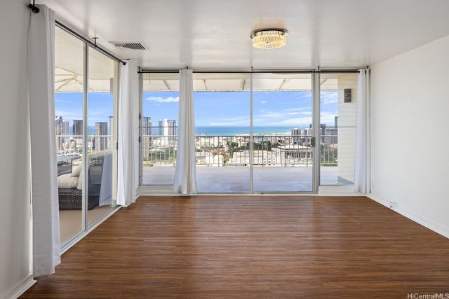 666 Prospect Street PH B, Honolulu, HI 96813