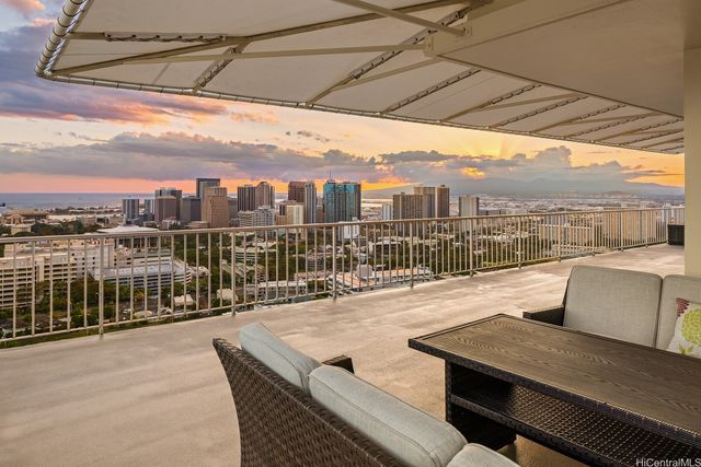 666 Prospect Street PH B, Honolulu, HI 96813