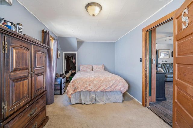 401 W Water STREET, Cascade, WI 53011