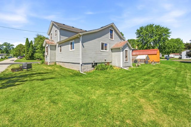 401 W Water STREET, Cascade, WI 53011