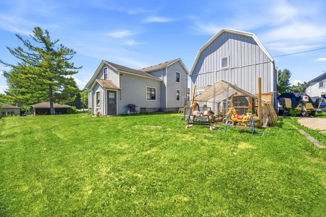 401 W Water STREET, Cascade, WI 53011