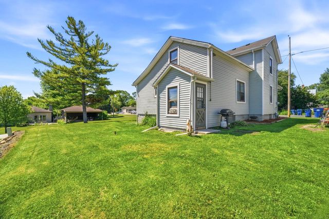 401 W Water STREET, Cascade, WI 53011