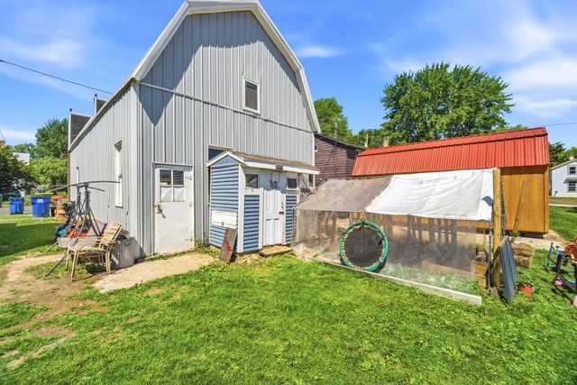 401 W Water STREET, Cascade, WI 53011