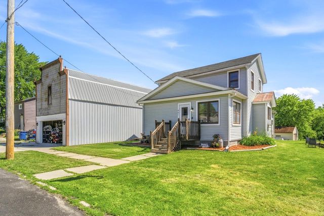401 W Water STREET, Cascade, WI 53011