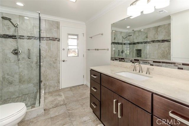 11801 Thunderbird Avenue, Porter Ranch (los Angeles), CA 91326