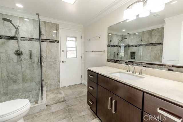 11801 Thunderbird Avenue, Porter Ranch (los Angeles), CA 91326