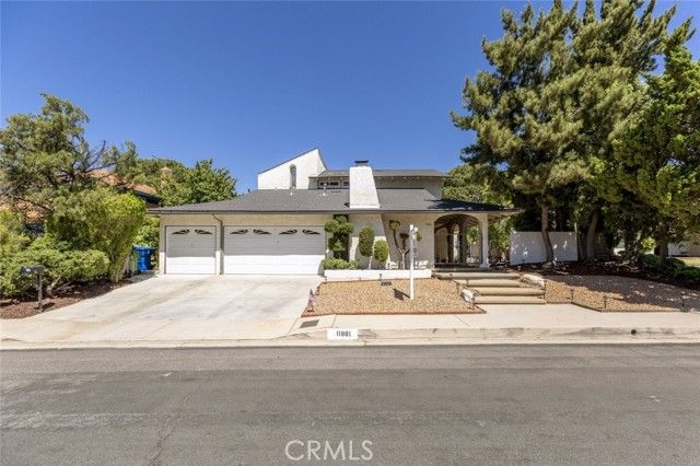 11801 Thunderbird Avenue, Porter Ranch (los Angeles), CA 91326