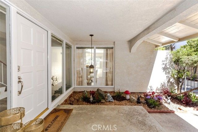 11801 Thunderbird Avenue, Porter Ranch (los Angeles), CA 91326