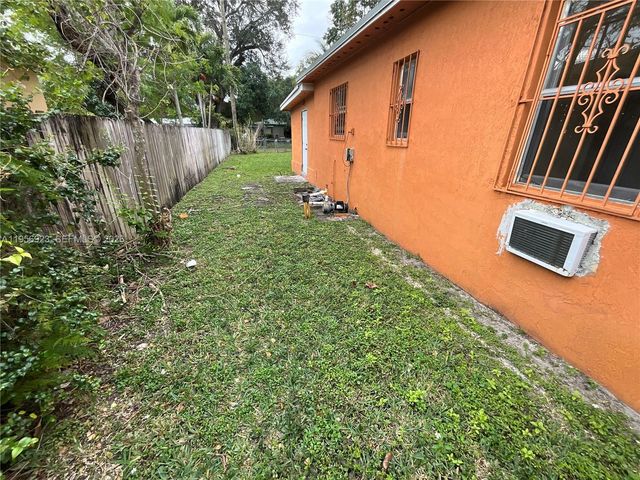 648 NE 139th St 650, North Miami, FL 33161