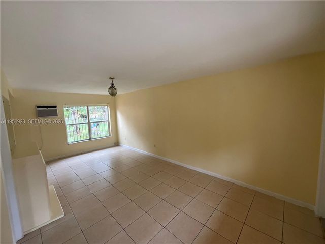 648 NE 139th St 650, North Miami, FL 33161