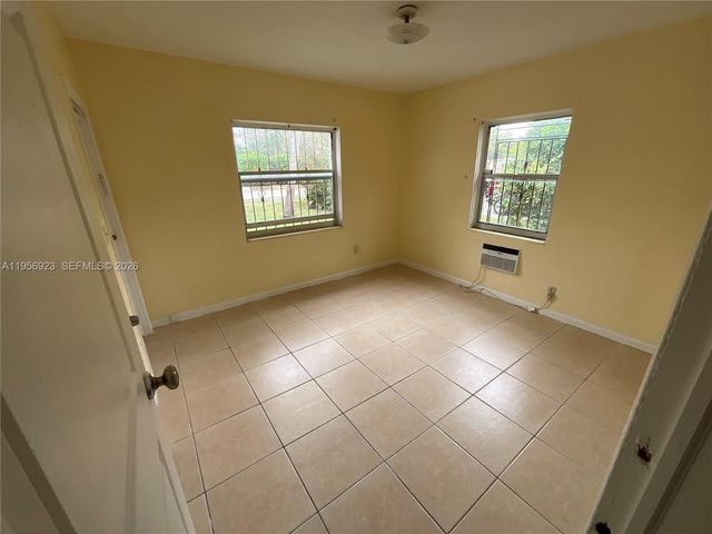 648 NE 139th St 650, North Miami, FL 33161