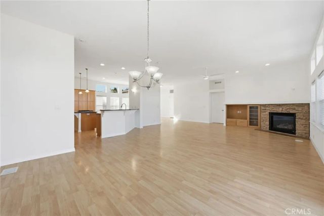 158 Cecil, Costa Mesa, CA 92627