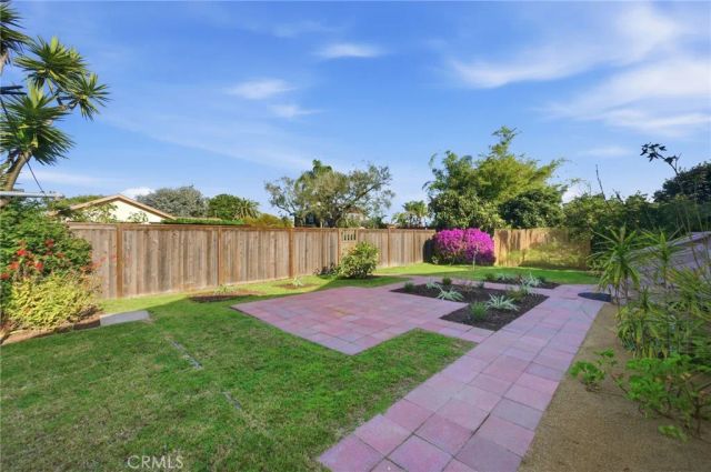 158 Cecil, Costa Mesa, CA 92627