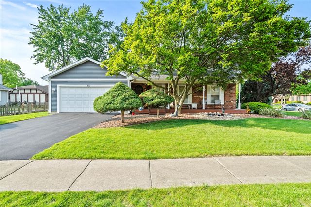 620 W 58th Street, Westmont, IL 60559