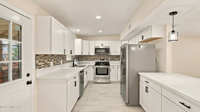 6558 S Iberia Circle, Tucson, AZ 85757