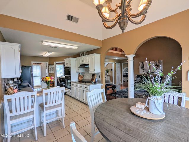 4253 Lakecrest Cove, Olive Branch, MS 38654
