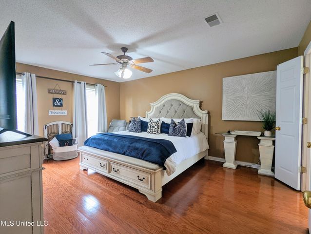 4253 Lakecrest Cove, Olive Branch, MS 38654