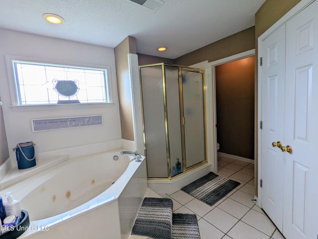 4253 Lakecrest Cove, Olive Branch, MS 38654