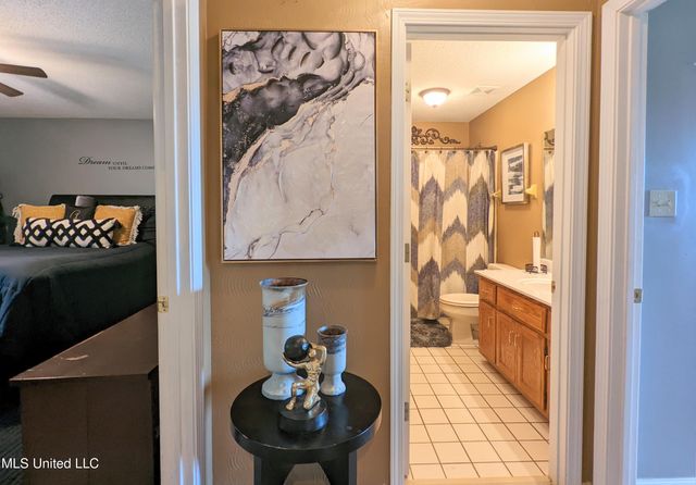 4253 Lakecrest Cove, Olive Branch, MS 38654