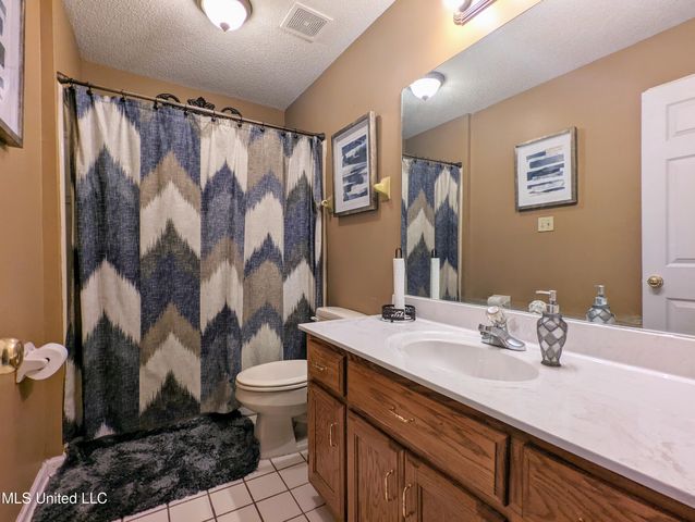 4253 Lakecrest Cove, Olive Branch, MS 38654