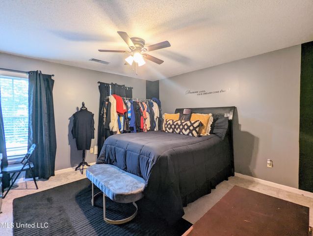 4253 Lakecrest Cove, Olive Branch, MS 38654
