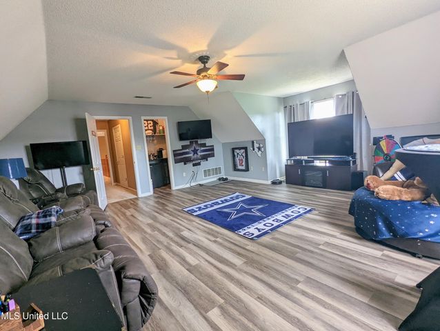 4253 Lakecrest Cove, Olive Branch, MS 38654